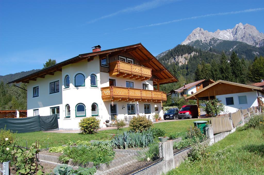Landhaus Brugger Apartment Saalfelden Bagian luar foto