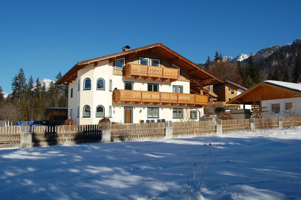 Landhaus Brugger Apartment Saalfelden Ruang foto