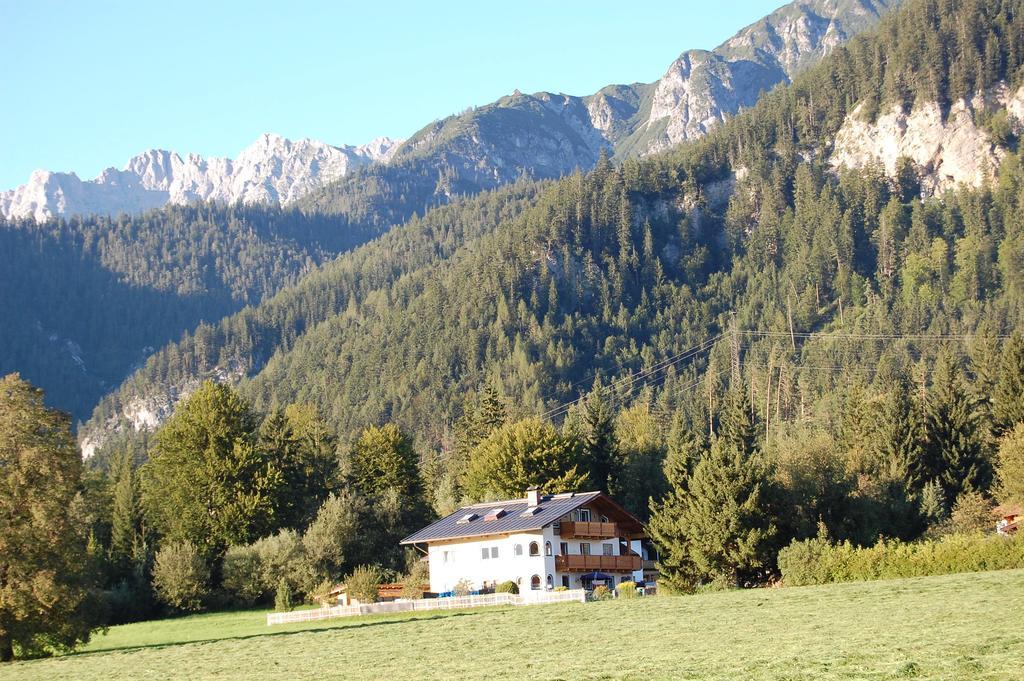 Landhaus Brugger Apartment Saalfelden Ruang foto